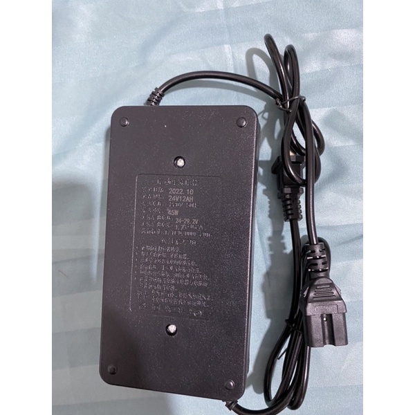 Sạc xe đạp điện xe  lăn điện jack cắm kiểu máy tính 24V12AH