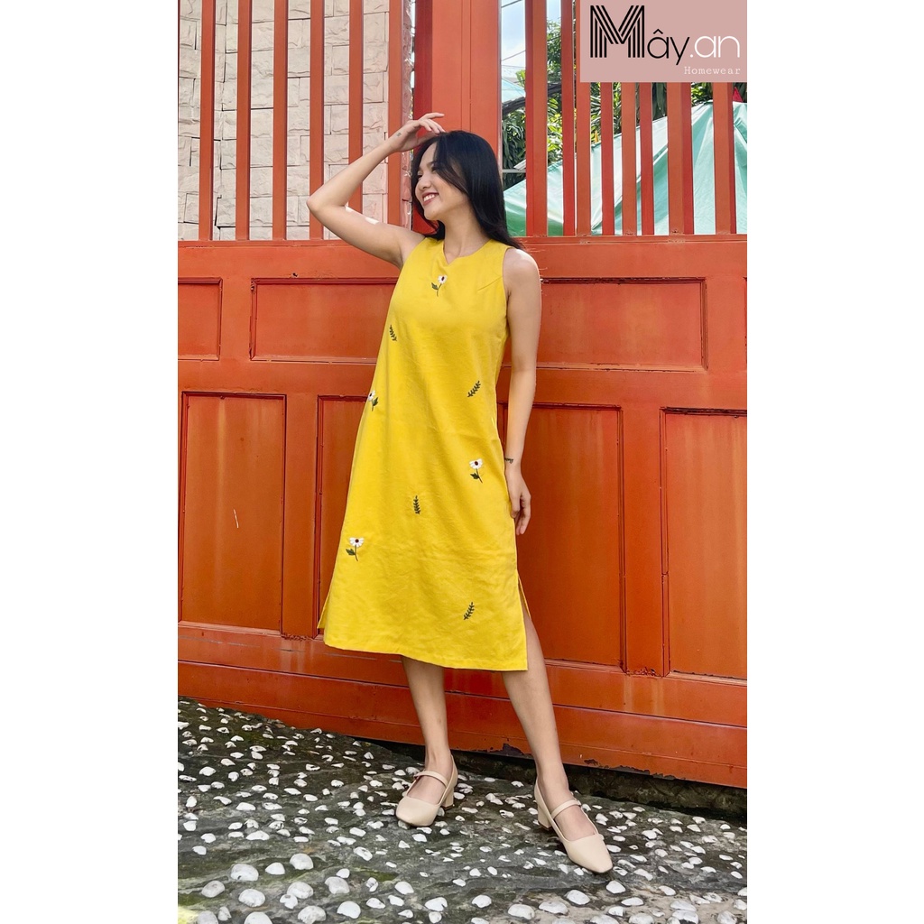 Đồ mặc nhà Mây Đầm sát nách họa tiết hoa rơi thêu tay linen