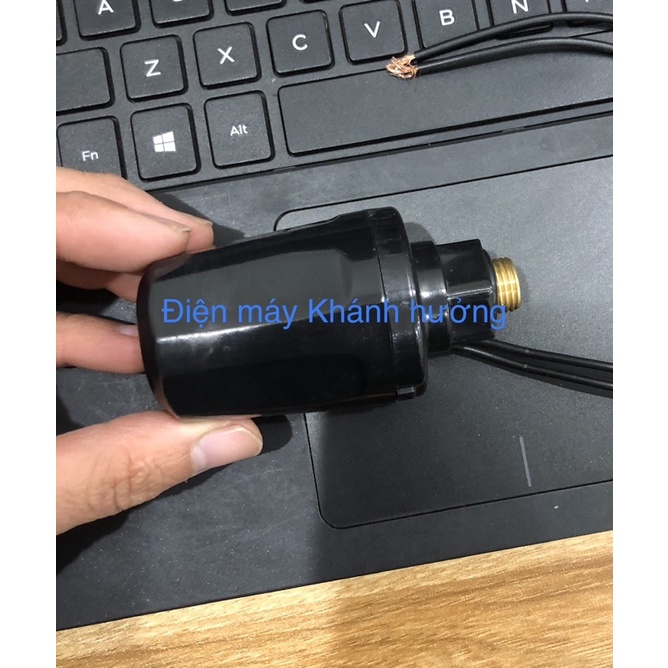rơ le máy bơm tăng áp điện tử ren trong 12mm và 14mm và ren ngoài 12mm 14mm màu đen
