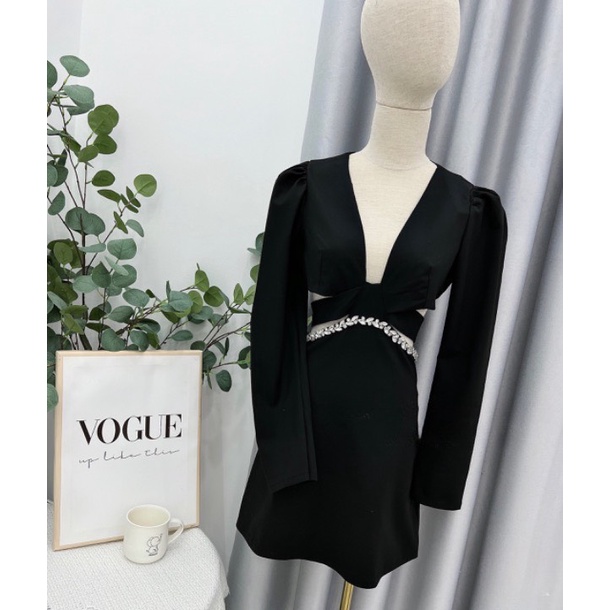 Váy umi hàn đính đá khoét eo Jullie.De' Clothing