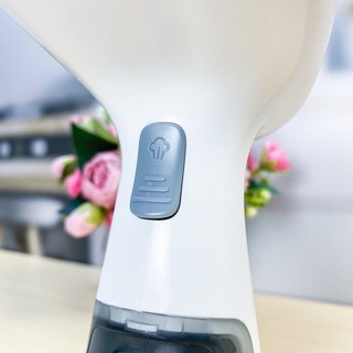 BÀN ỦI HƠI NƯỚC CẦM TAY LOCK&LOCK