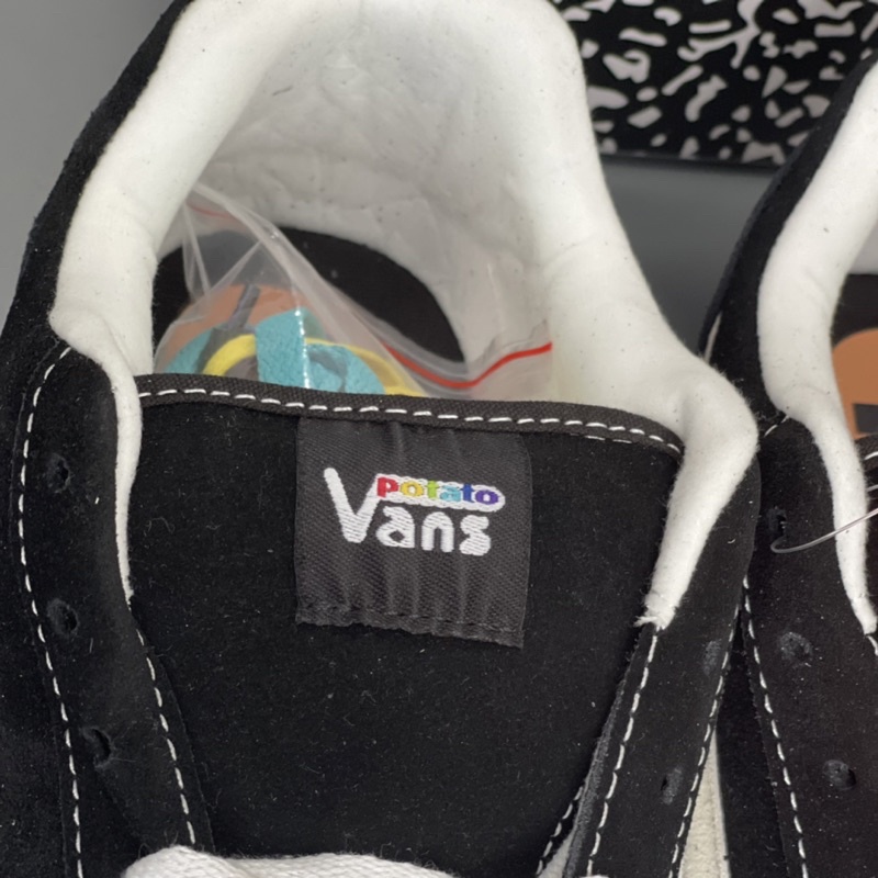 Giày Thể Thao Đen Trắng