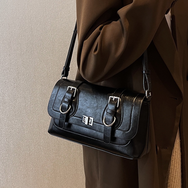 Túi Đeo Chéo Hình Vuông Nhỏ Màu Đen Thời Trang Cho Nữ