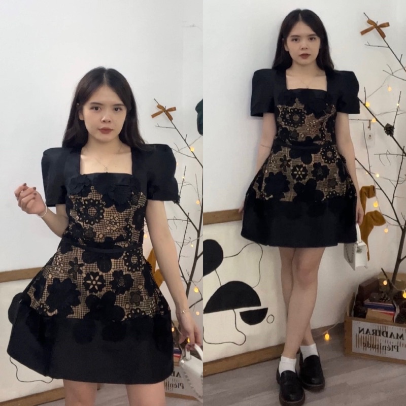 Đầm kiểu ngắn cổ vuông ren hoa nổi 2 lớp tay bồng ngắn có cột dây lưng 2 màu freesize Pumi