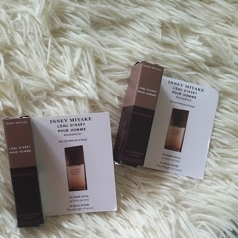 Mẫu thử Vial nước hoa Issey Miyake L Eau D Issey pour homme wood & wood