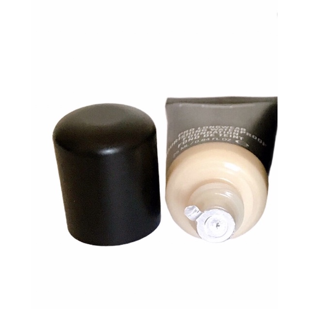Kem nền M-A-C chống thấm nước 25ml