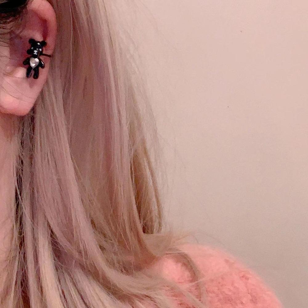 Mocho Khuyên Tai Dạng Móc Kẹp Hình Hoa Hồng Màu Trơn Thiết Kế Thời Trang Gothic Hàn Quốc Cho Nữ