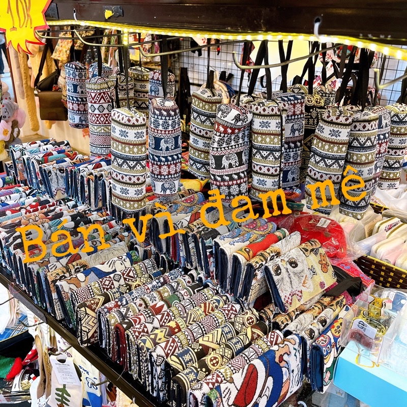 Ví, hộp bút thổ cẩm