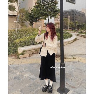 Áo cadigan len viền cúc hoa