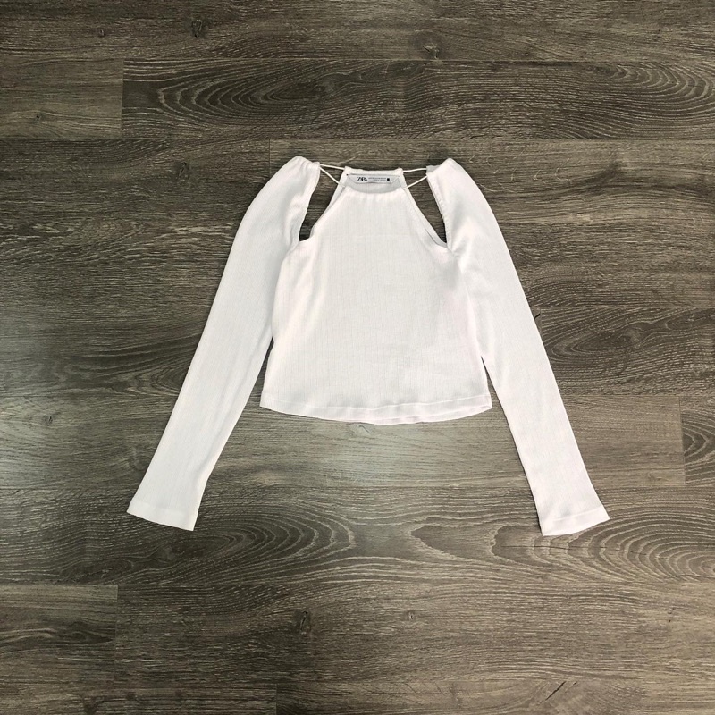 Áo zara khoét cutout vai hot hit chất thun co giãn