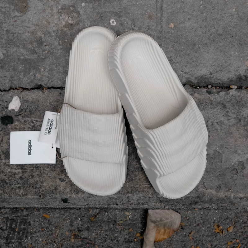 Dép quai ngang Adidas Adilette 22 "Clear Grey"  Màu Ghi Xám| PiuPiu Authentic