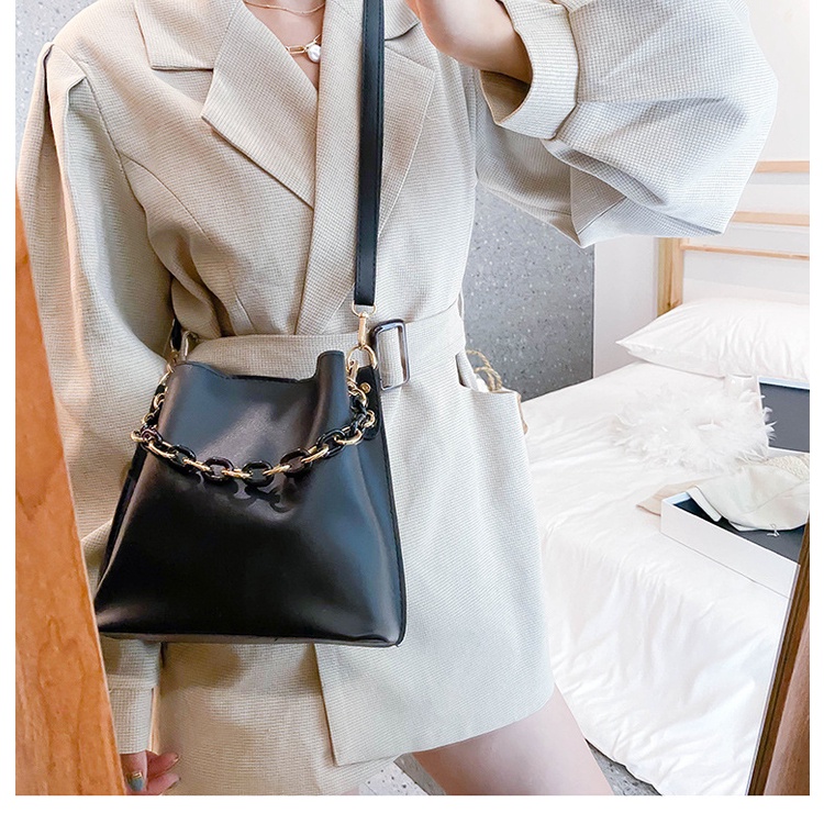 Túi Xách Bucket Phối Dây Xích Đeo Vai Thời Trang Mùa Thu 2022 Cho Nữ