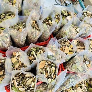 1KG LÁ TẮM DAO ĐỎ (DẠNG NGUYÊN)