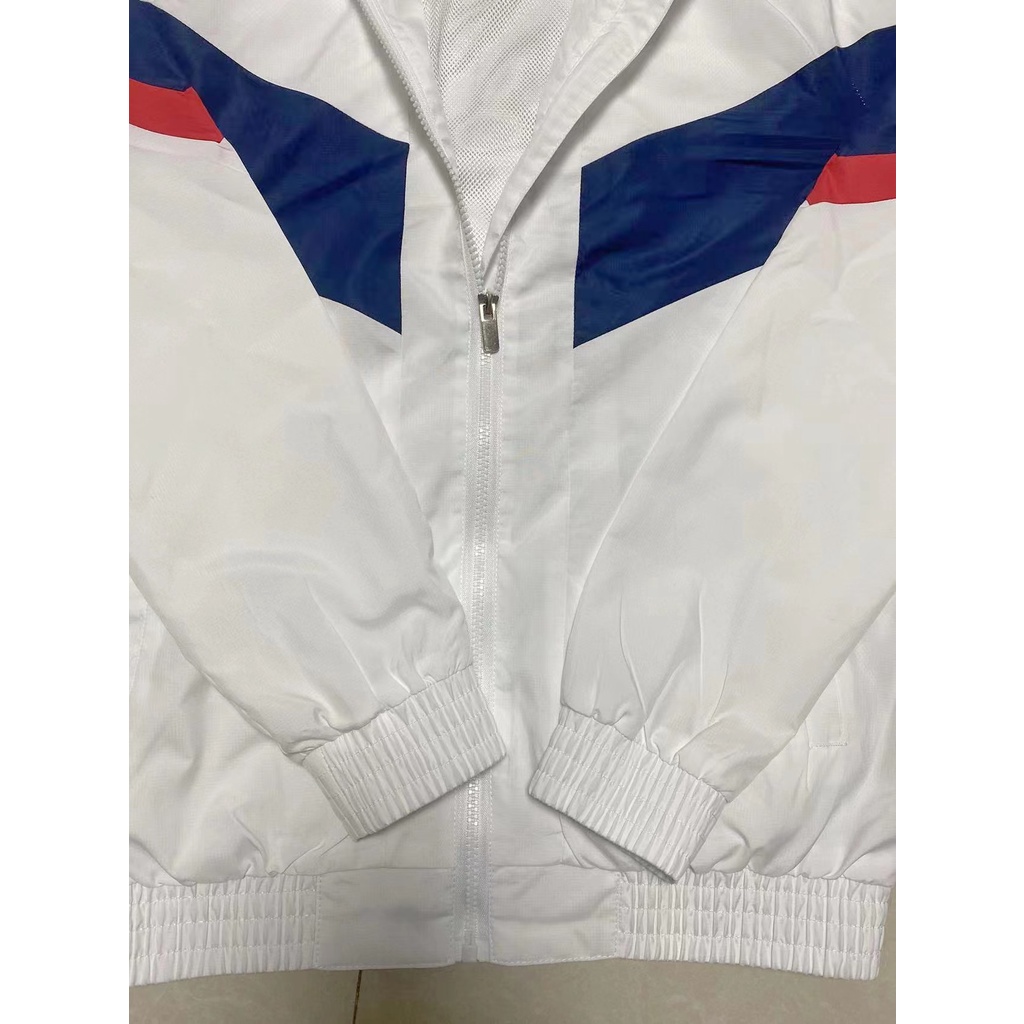 Áo Khoác Câu Lạc Bộ Bóng Đá Paris Saint-Germain Màu Trắng Đen Cho Nam Cỡ 22-23