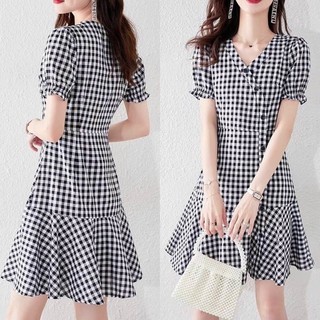 Đầm caro đuôi cá nẹp nút xéo M.L.XL