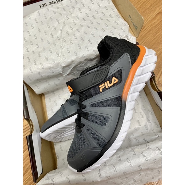 Size 29-31-32  giày Fi-la bé trai