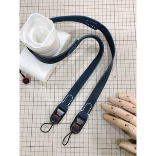 Dây máy ảnh đeo cổ (xanh) da thật
