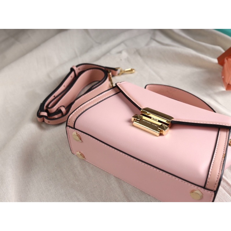 Túi xách MK Whitney mini Satchel màu hồng nhạt