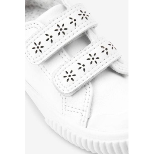 Giày Next trắng và hồng nude quai dập hoa cho bé gái