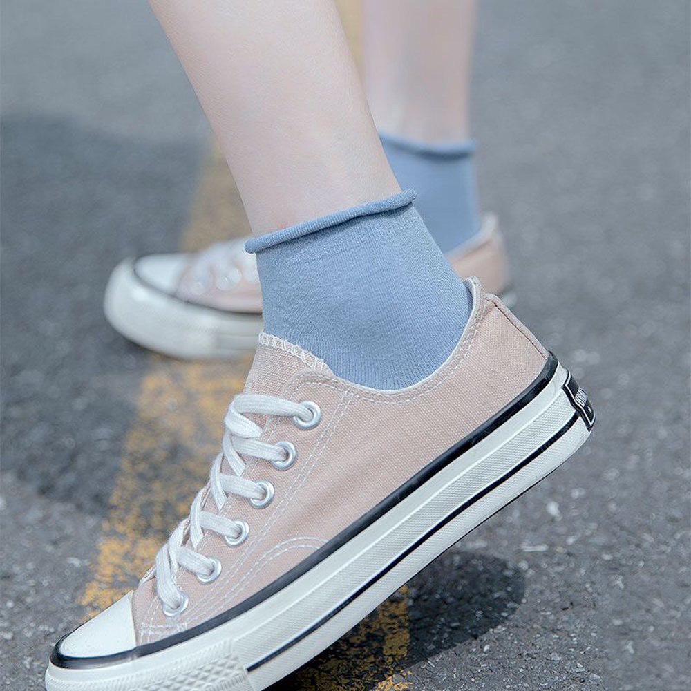 Tất nữ cổ ngắn trơn màu, kiểu dáng basic, phong cách trẻ trung, chất liệu thoáng mát, thấm hút mồ hôi