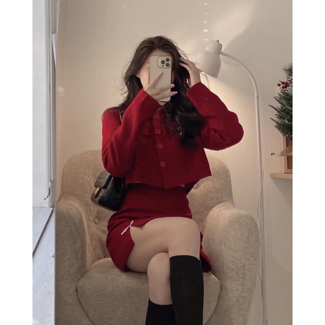 SET DẠ TWEED ÁO KHOÁC DÁNG CROPTOP MIX CHÂN VÂY XẺ TÀ ĐÍNH NƠ KÈM MŨ NỒI SDTAKC