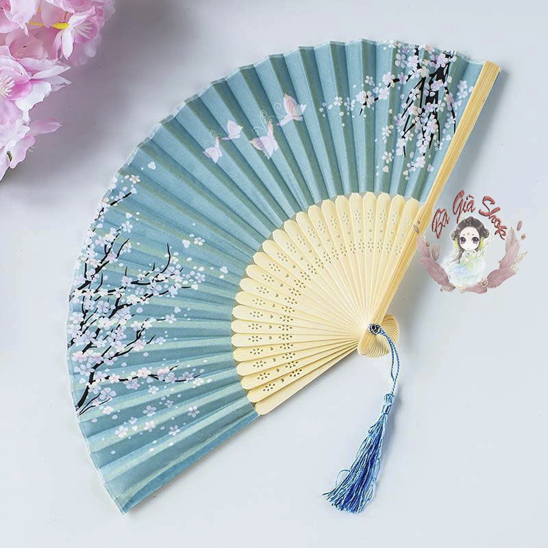 Quạt cổ trang quạt xếp lụa trang trí