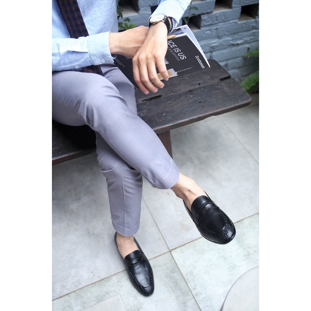 Giày Lười Loafer Nam Da Bò Nguyên Tấm Dập Vân Santoro M685