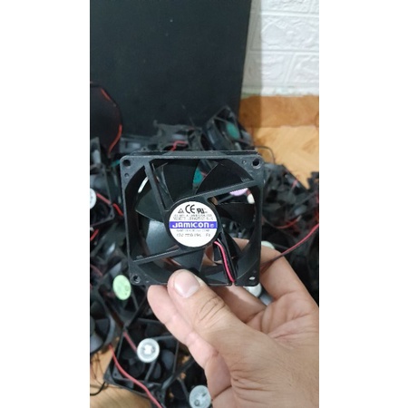 Quạt ,fan 8cm,  12v  tháo máy, chạy tốt , dòng từ 0.19a - 0.30a.