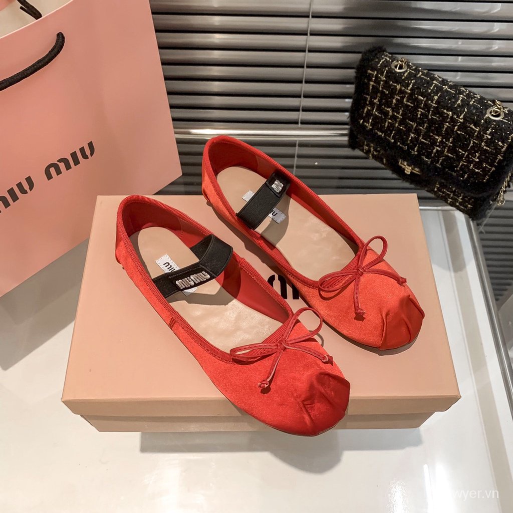 MIU MIU Giày Múa Ba Lê Đế Bằng Phong Cách Mới 7MR0