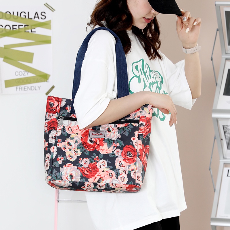 Túi xách nữ sành điệu Túi đi lại nhẹ không thấm nước Túi vải Oxford thông thường Túi đeo chéo in hình dung tích lớn