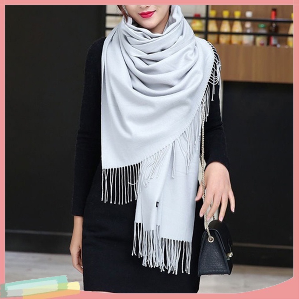 Khăn choàng màu trơn phối tua rua thời trang cho nữ