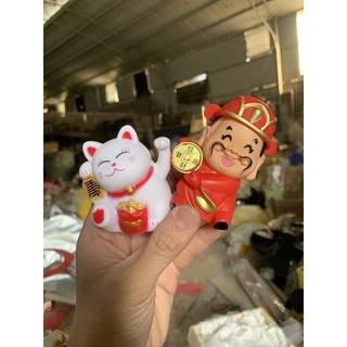 Thần tài nhựa, mèo thần tài, mèo vẫy tay