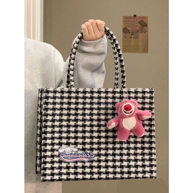 Túi Tote Đeo Vai Họa Tiết Sọc Caro Trắng Đen Kích Thước 37X15X28Cm Thời Trang Cao Cấp