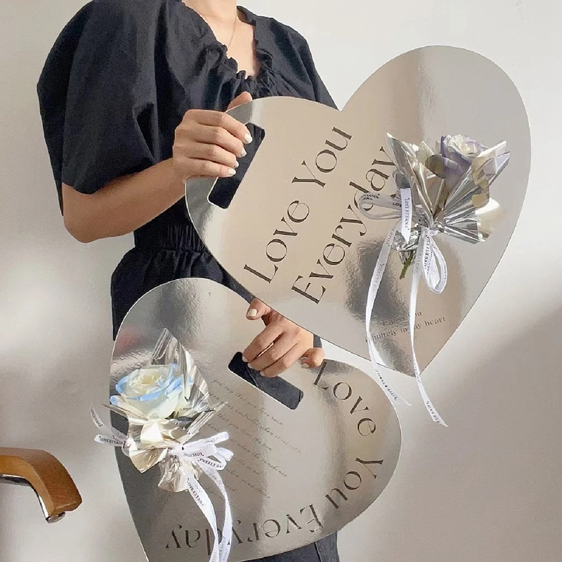 Hộp Đựng Hoa Hình Trái Tim Lãng Mạn Có Tay Cầm Làm Quà Tặng Valentine