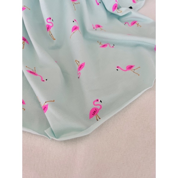 Vải thun cotton 4c hình hạc nền xanh mint