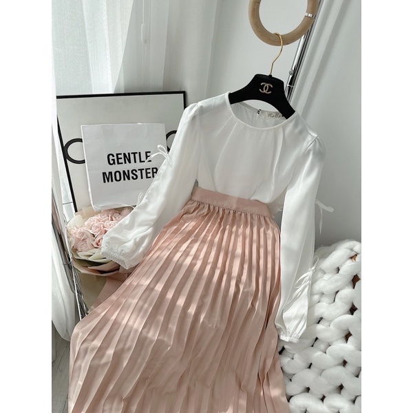 SET ÁO VOAN TRẮNG KHOÉT TAY THẮT NƠ CHÂN VÁY MIDI DẬP LY 🤎