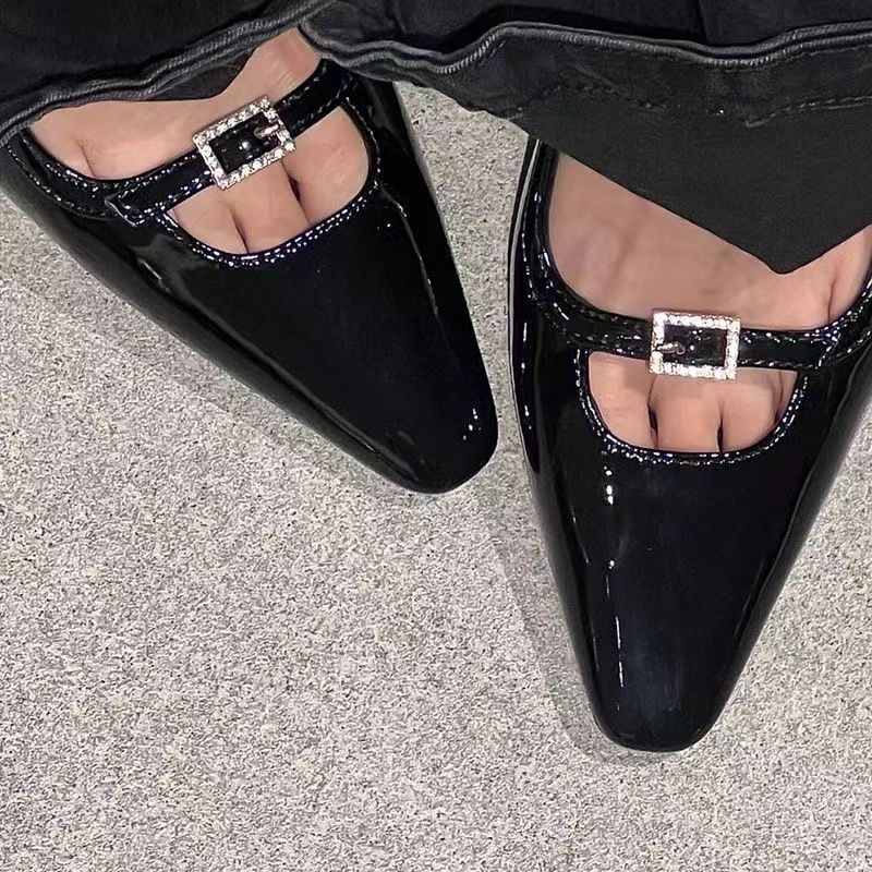 Giày Cao Gót Da Bóng Mũi Vuông Đính Đá Trang Trí Sang Trọng Thời Trang 2022 Cho Nữ