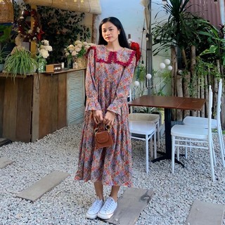 Đầm hoa maxi phối cổ ren vuông