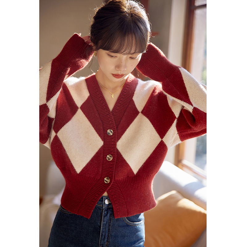 Áo Len Dài Tay Cổ Chữ V Form Rộng Họa Tiết Hình Thoi Thời Trang Thu Đông
