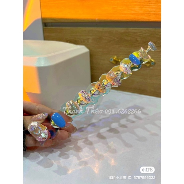 Đế dài gắn móng làm mẫu nail