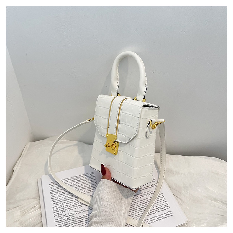 Túi đeo chéo túi đựng điện thoại dáng đứng phù hợp đi chơi dạo phố SMN474