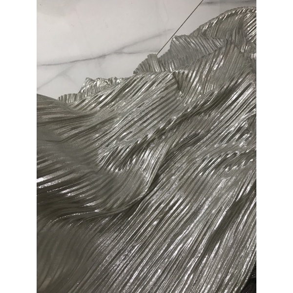 Vải Voan Dập Ly Tăm Màu Bạc Nhũ Ánh Bạc, Mềm Rũ Co Giãn -Khổ 1m5-may đầm kiểu váy dạ hội thời trang