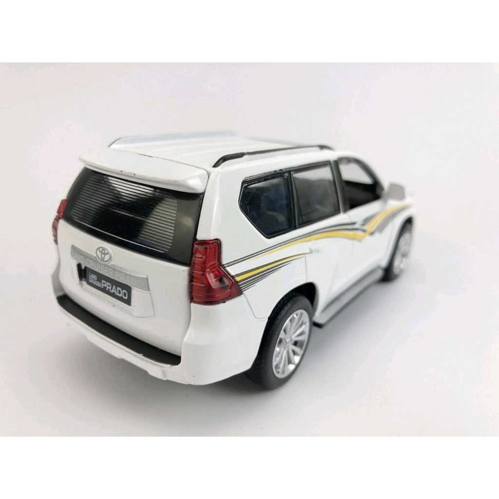 Xe mô hình ô tô Toyota Landcuiser PRADO bằng sắt Tỉ lệ 1:32