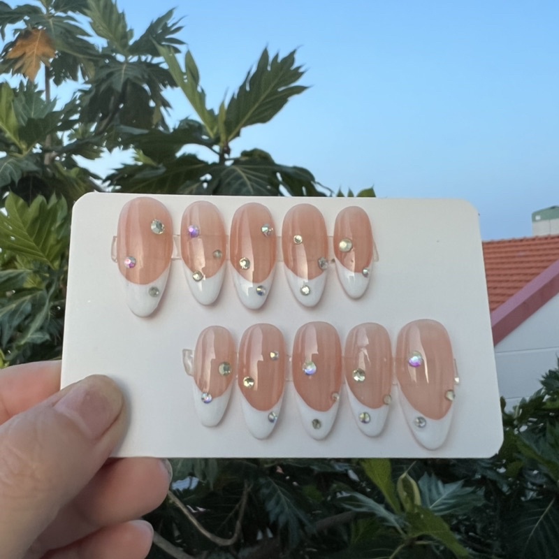 Nailbox hồng trắng B15