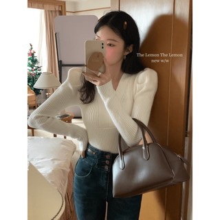 Áo len tăm cổ v tay dài bồng vai dáng basic