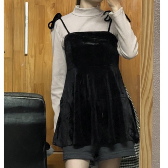 Áo 2 dây dáng babydoll nhung | A67