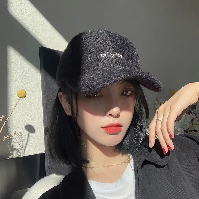 Mũ Thìa Len Pha Lông Thỏ Thêu Chữ Cực Ngầu