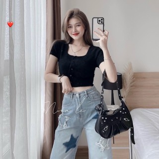 Áo lông croptop cổ vuông cài nút cực xinh , chất lông mềm mịn