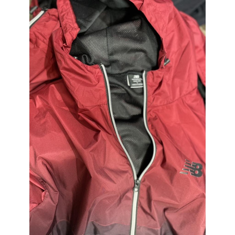 Áo khoác gió cho nam màu ombre - đỏ và vàng