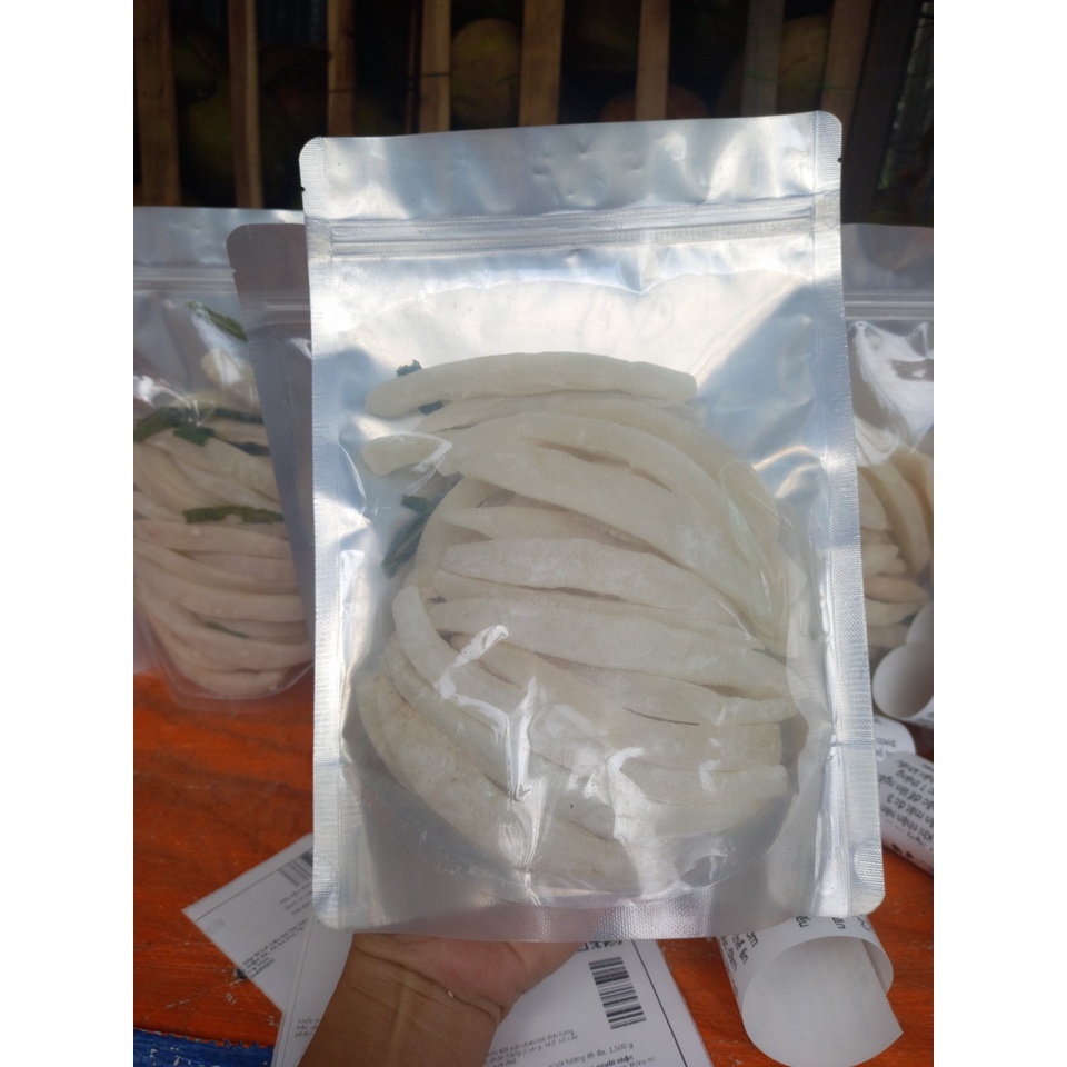 MỨT DỪA SÁP LÀM NHÀ ĐẶC SẢN CẦU KÈ TRÀ VINH